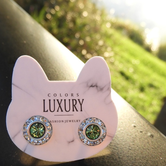 Swarovski Peridot Cat Eyes Rhinestone Earrings - Picture 4 of 8